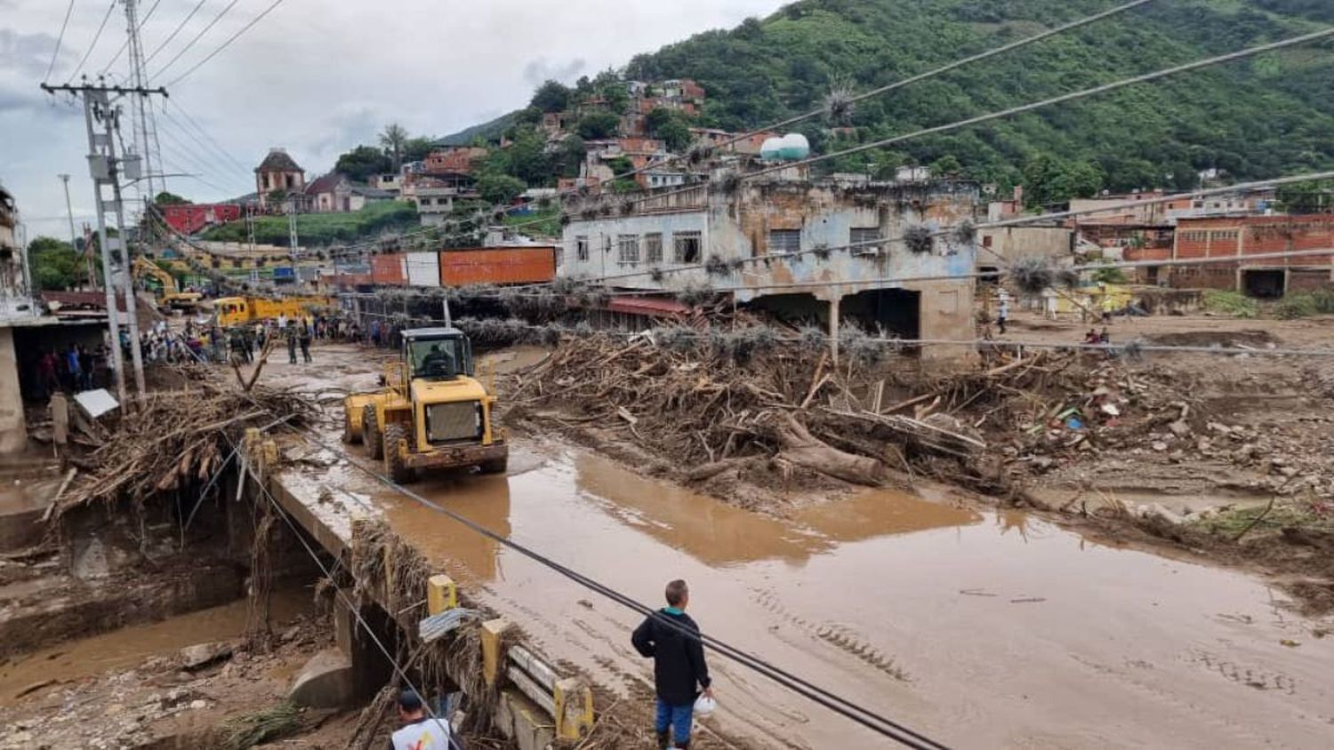 Ubican los cadáveres de dos niños tras la tragedia de Las Tejerías