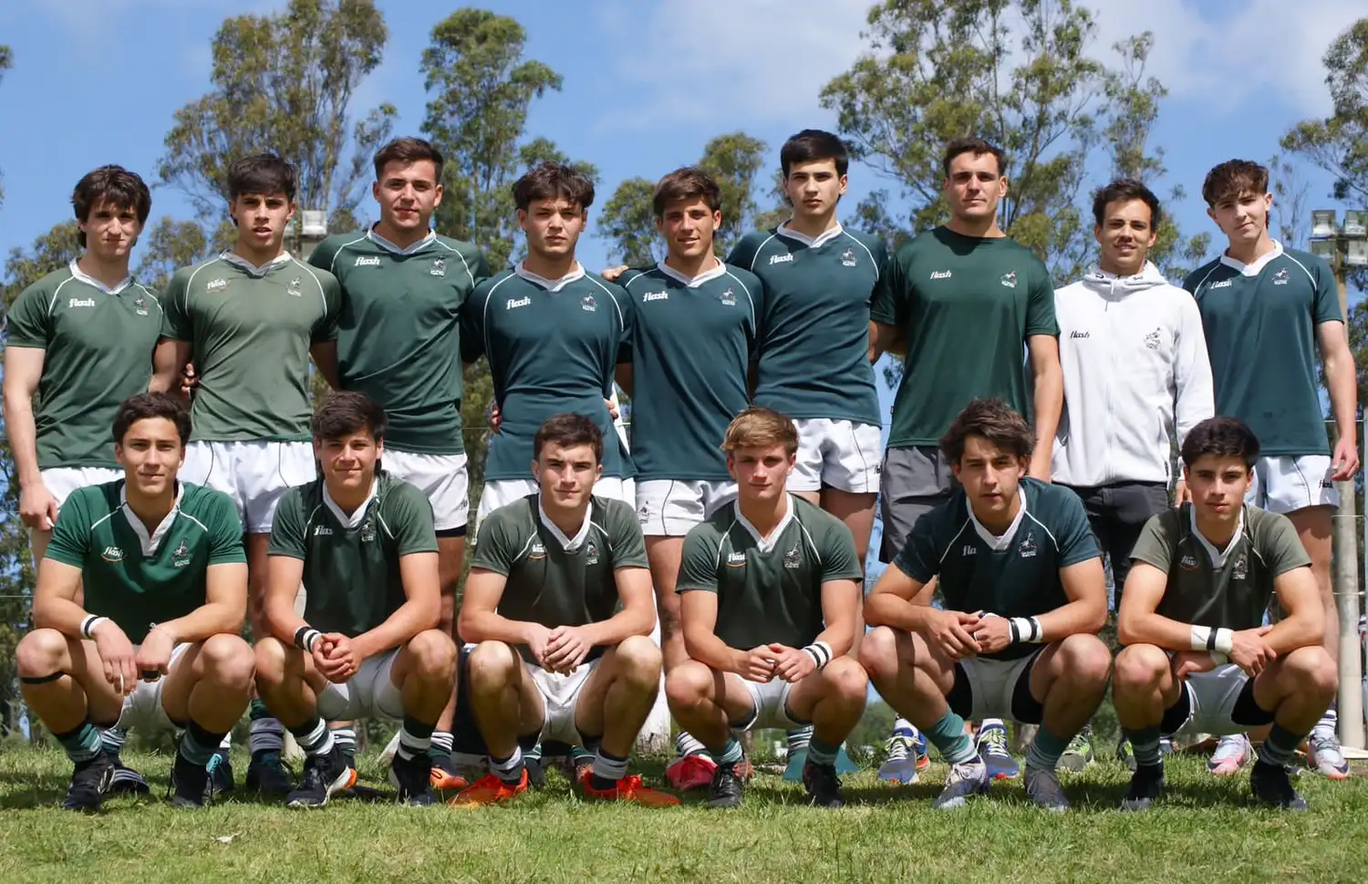 VIDEO: Los más chicos de Cardos, Los 50 y Uncas en una fiesta del rugby