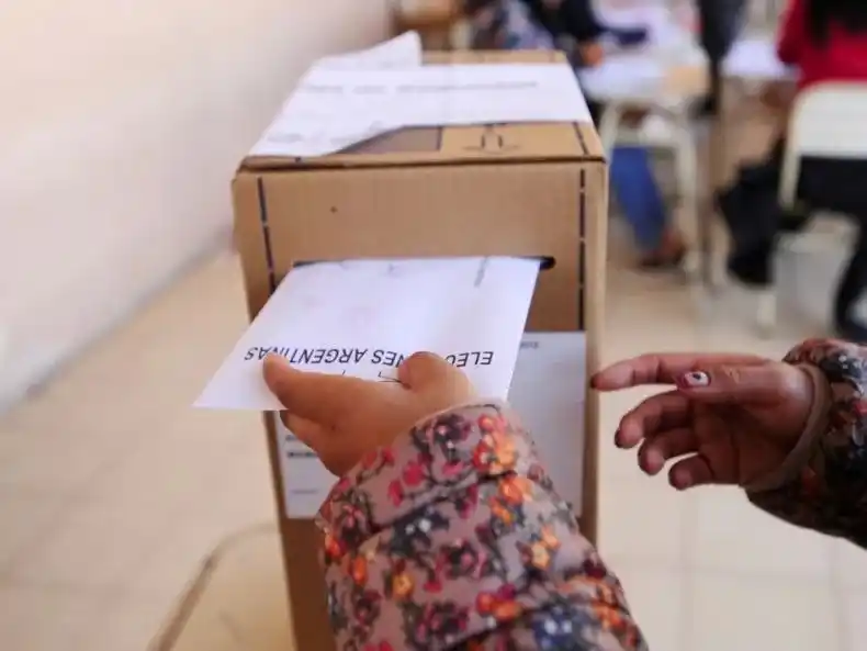 Elecciones provinciales: comenzó el despliegue 
de urnas con vistas a la jornada del domingo