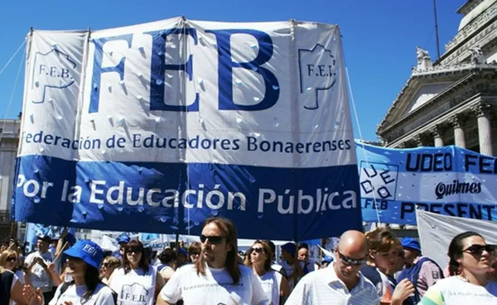 Paritaria cerrada, aumento garantizado y alumnos sin clases por decisión de la FEB