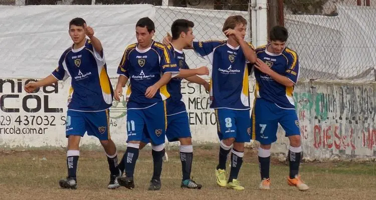 América y La Esperanza todavía se ilusionan