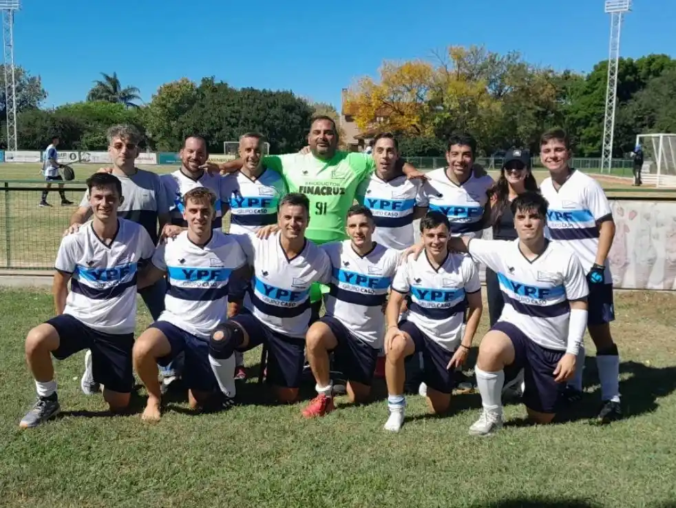 El equipo de hockey masculino de Náutico marcha segundo en el campeonato de la Asociación de Hockey del Oeste.