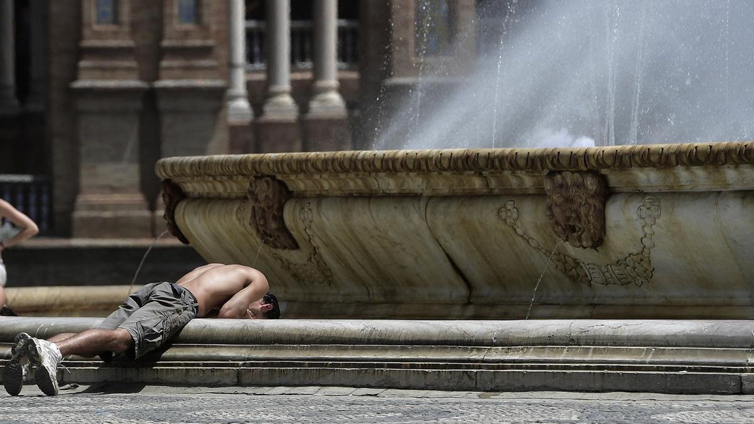 España sufre el pico de la ola de calor y los incendios dan respiro a Portugal