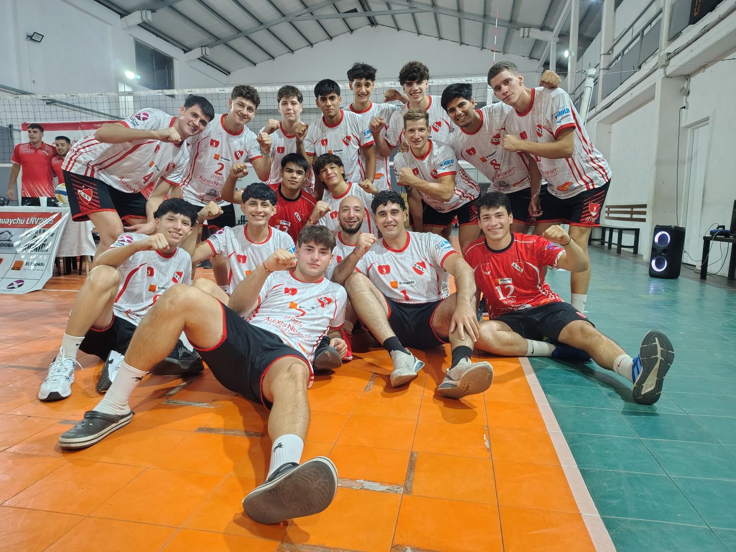 El plantel de Independiente durante su presentación oficial en el club el pasado miércoles.