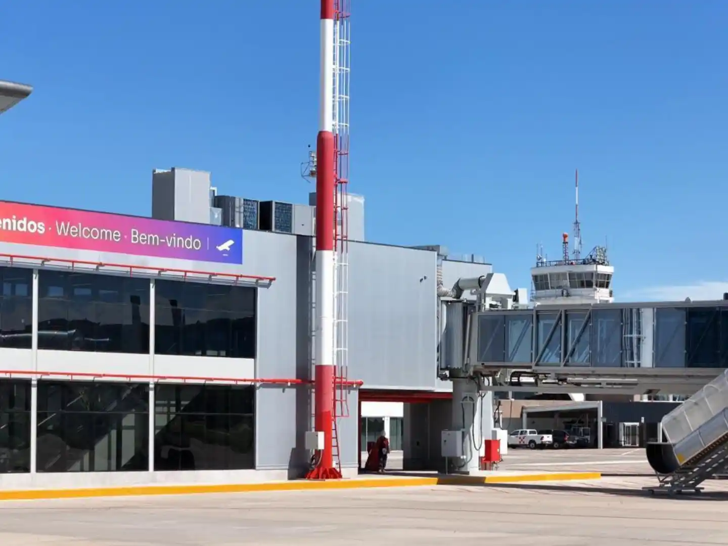 Se realizarán trabajos en el sistema de balizamiento en el Aeropuerto de Rosario sin afectar a los vuelo comerciales