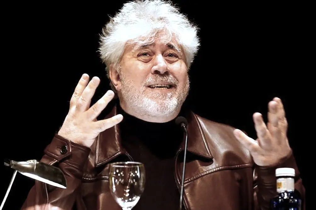 Almodóvar contó que cuando era niño intentaron abusar de él
