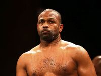 Postergan la pelea de  exhibición de Tyson 