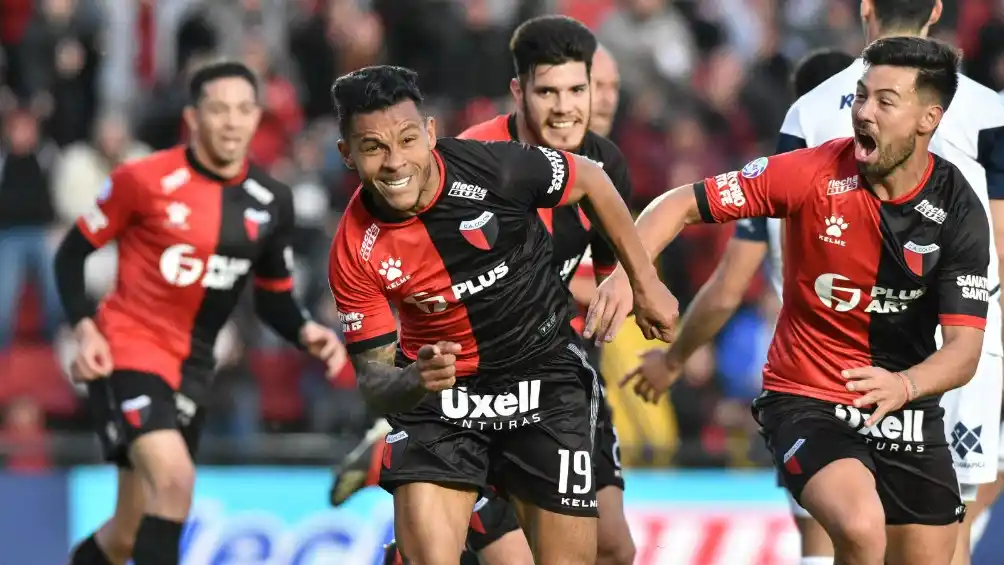 Colón buscará ante Atlético Mineiro dar el primer paso hacia la final