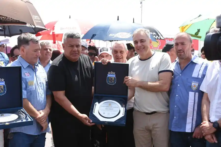 Dos pasiones, el TC y el fútbol se unieron en Rafaela
