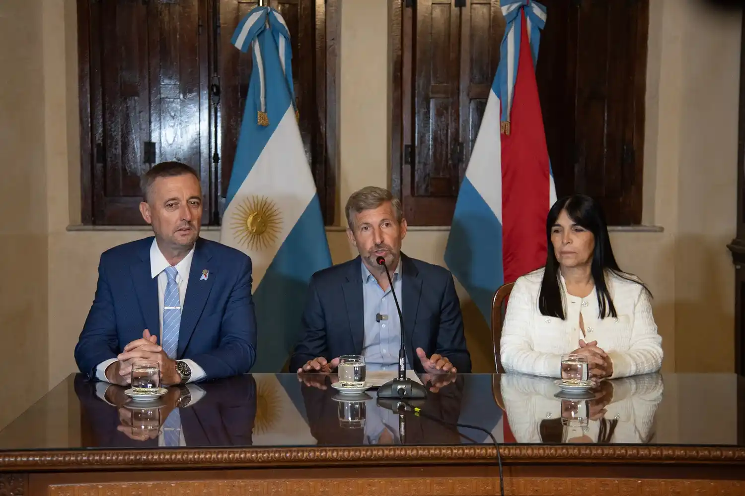 Frigerio ordenó la nulidad de “800 contratos truchos” en la Legislatura entrerriana