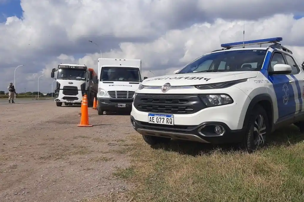 Ruta 34: transportaban 127 dosis de cocaína en un camión y terminaron presos