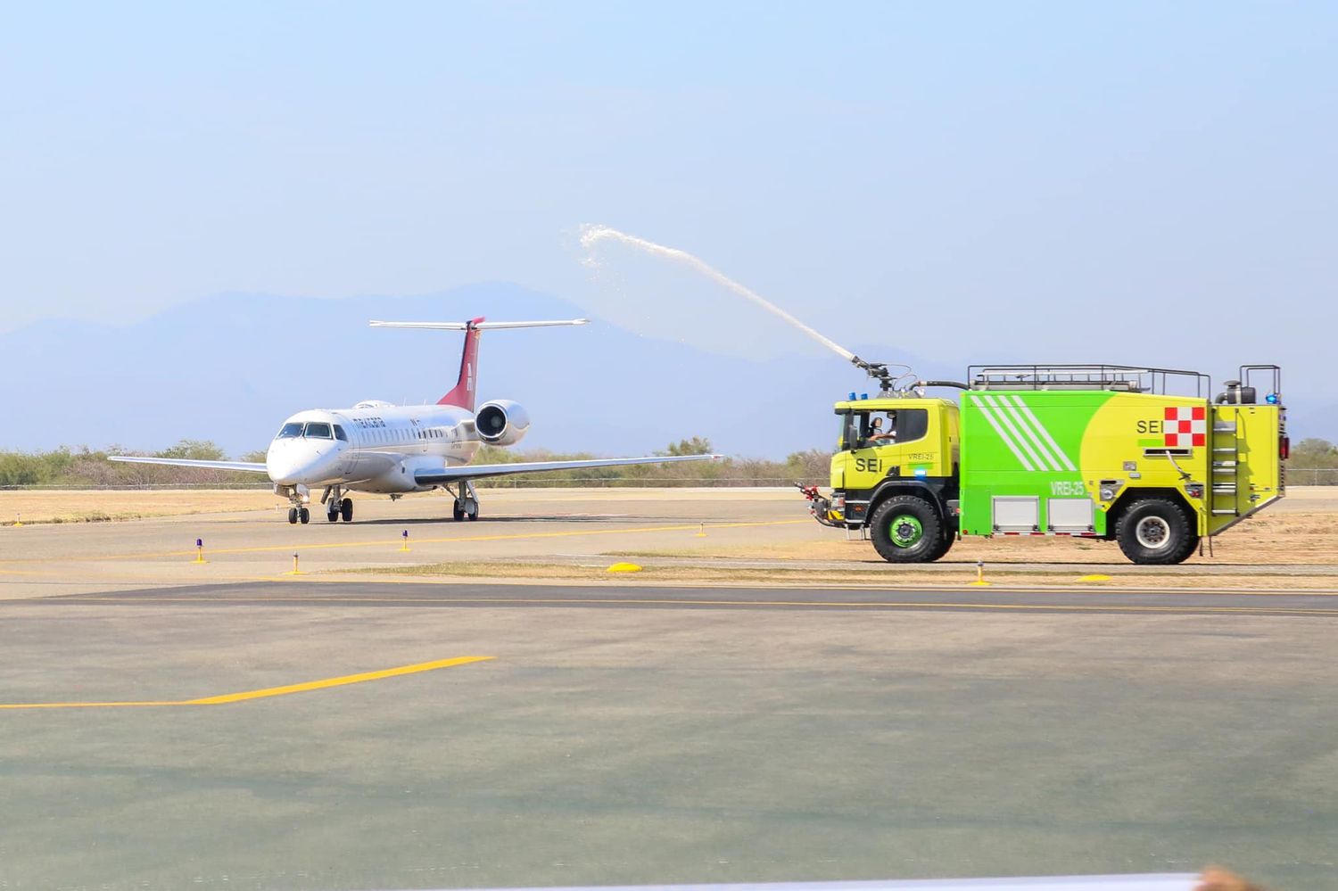 Mexicana de Aviación inauguró sus vuelos a Ixtepec, Nuevo Laredo y Uruapan