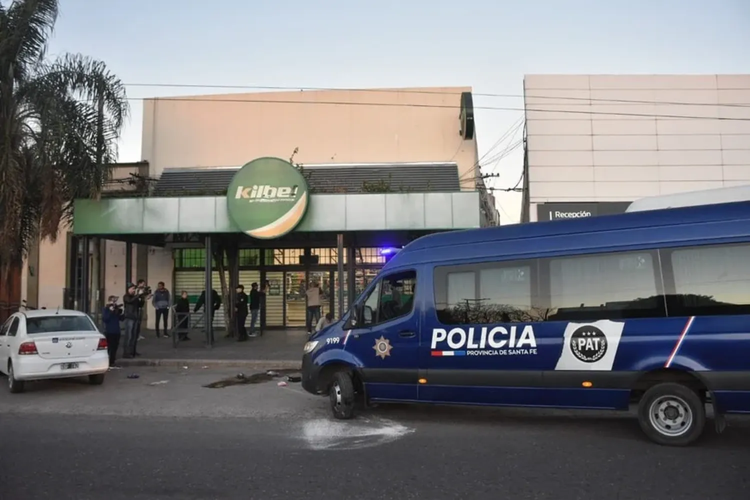 Varios comercios de la ciudad capital se vieron afectados por estos robos.