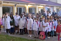 Remarcan que especialistas recomiendan sostener uso del barbijo en las escuelas