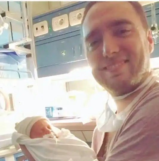 Un médico victoriense que no para de sumar seguidores