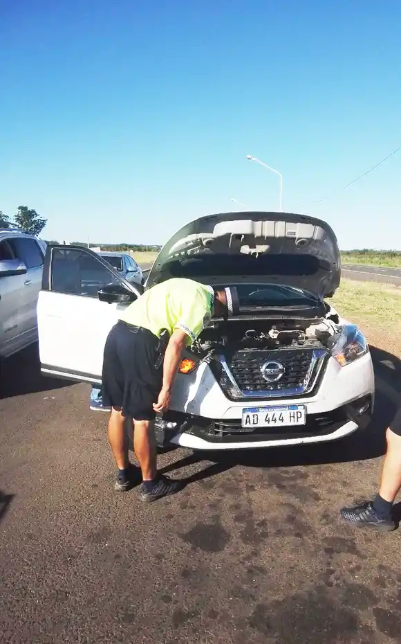 Detienen un automóvil con documentación adulterada que habría atravesado todo el país