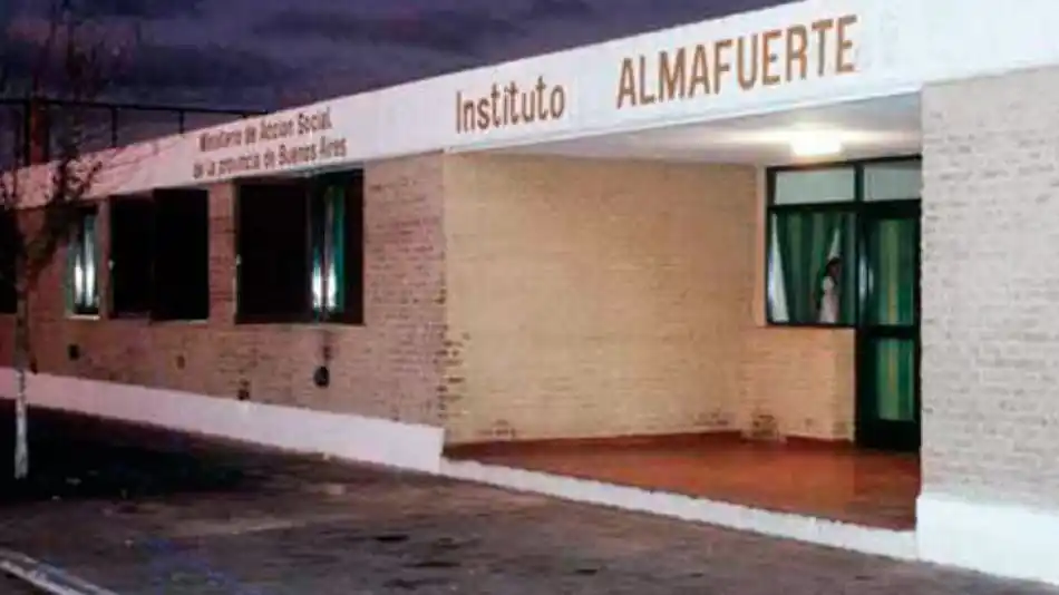 La Plata: Cinco menores se fugaron del instituto Almafuerte a punta de pistola y en auto de alta gama