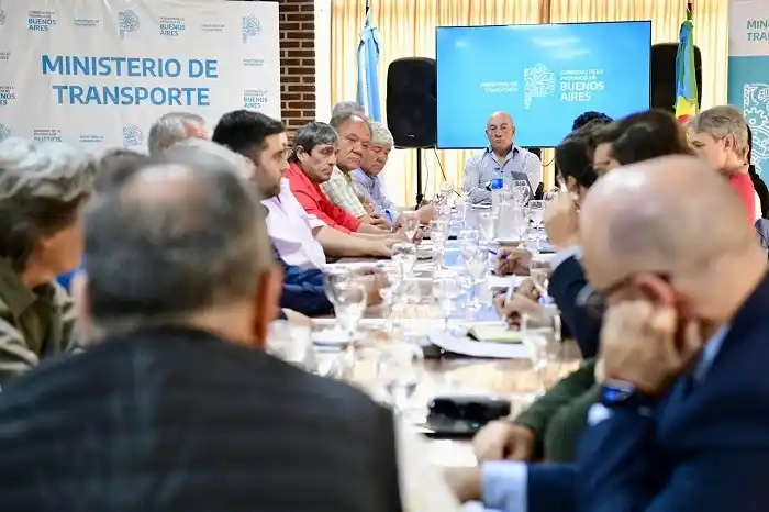 Jorge D'Onofrio se reunió con dirigentes de cargas y del agro.