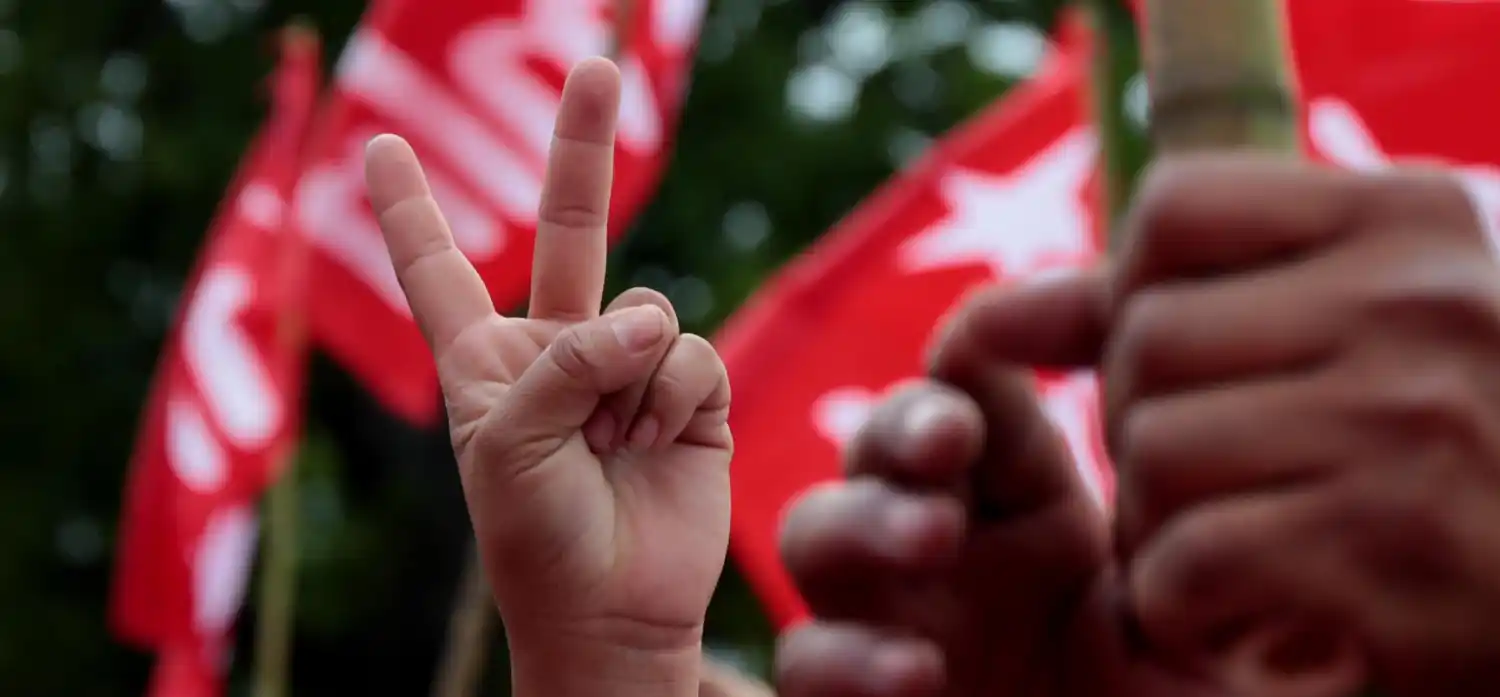 La izquierda, el hechicero de América