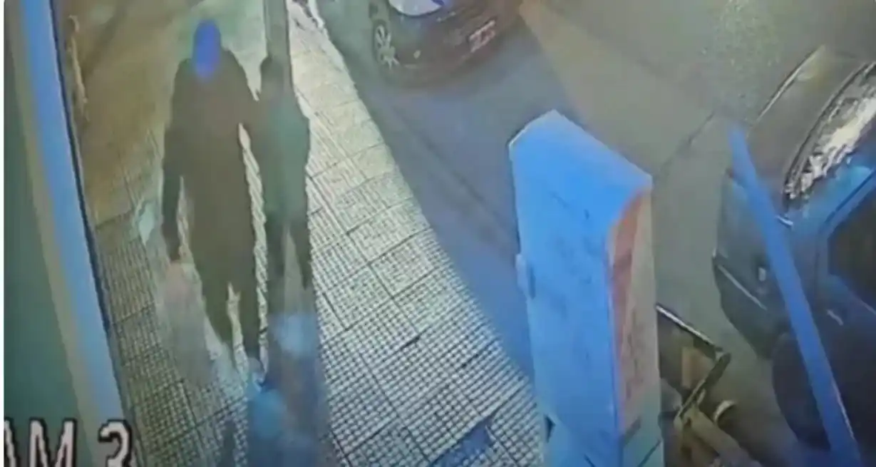 Las imágenes de la cámara de seguridad que habían registrado al menor de Chubut que confundieron con Loan Peña.