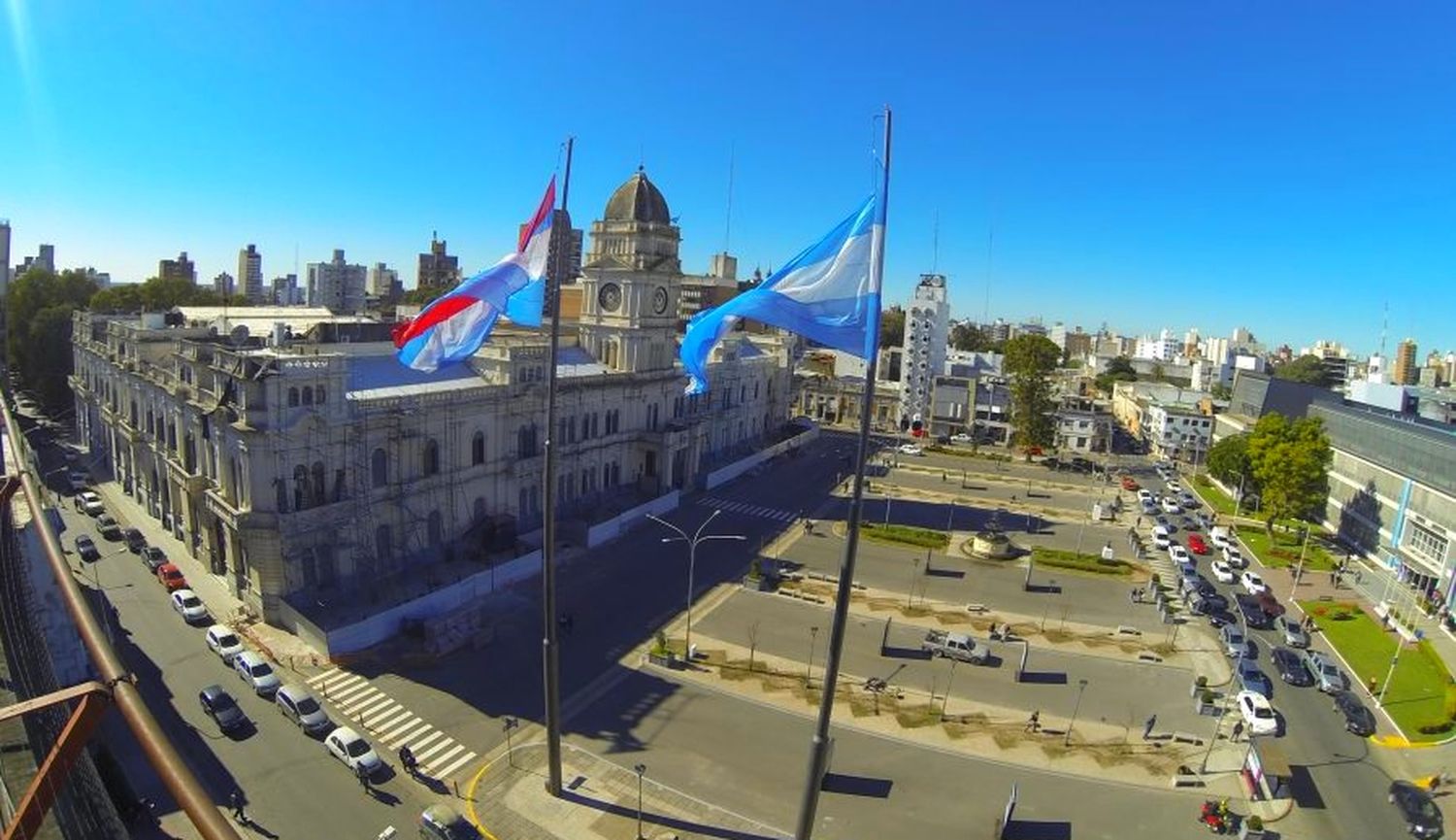 Gremios docentes y el gobierno provincial retoman las paritarias en un contexto de caída de coparticipación