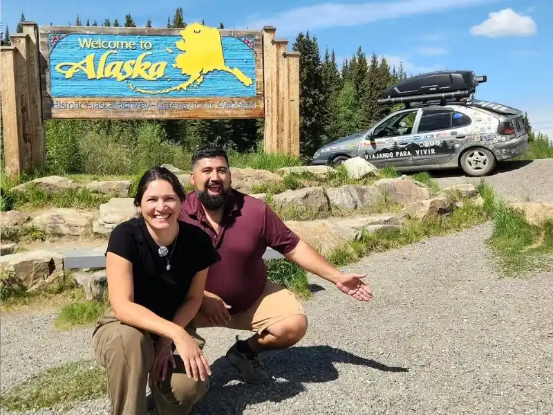 Unieron Ushuaia con Alaska a bordo de un Renault Megane modelo 1999