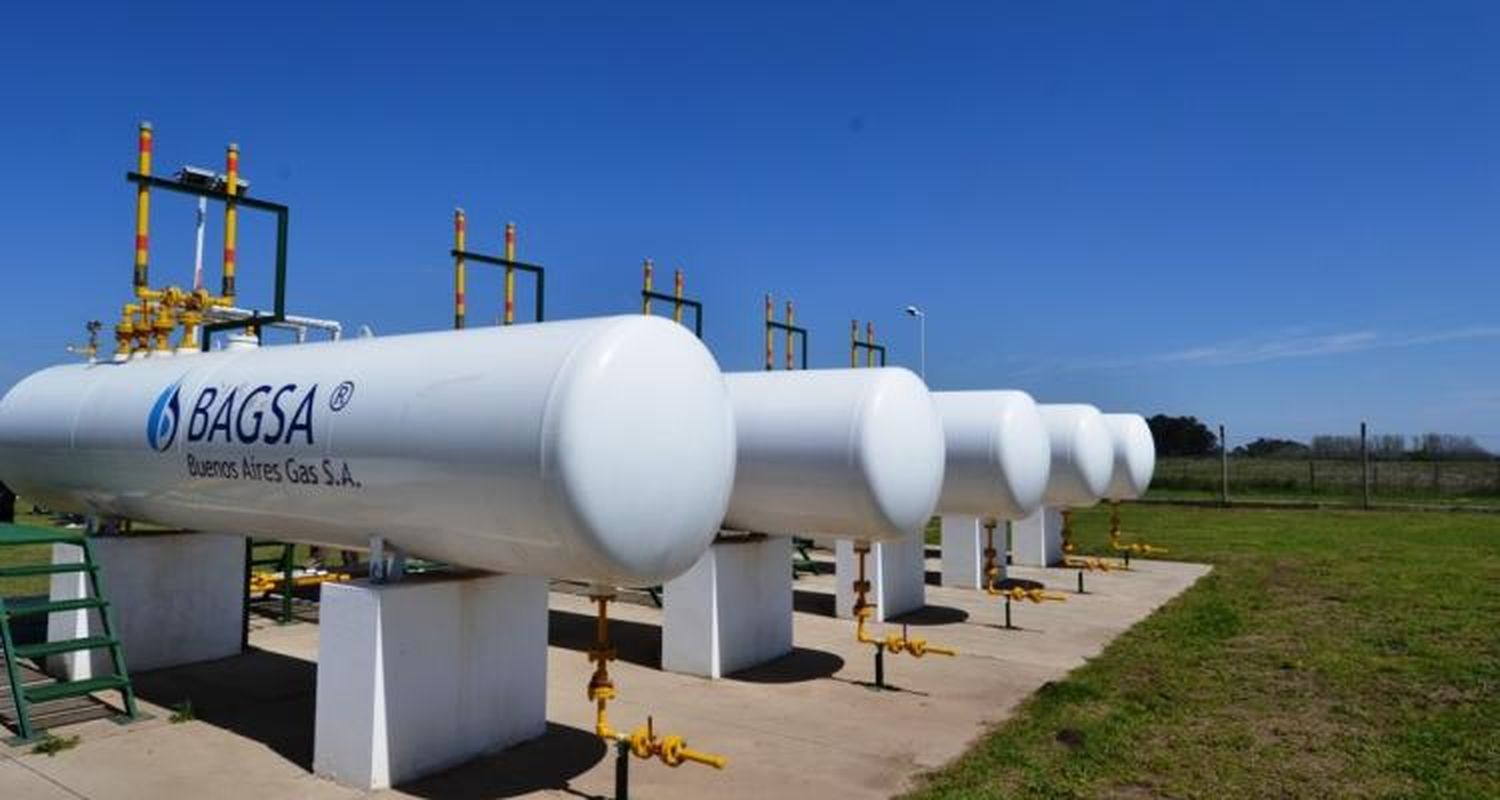 Salazar y Ponzio viajan para gestionar obras de gas