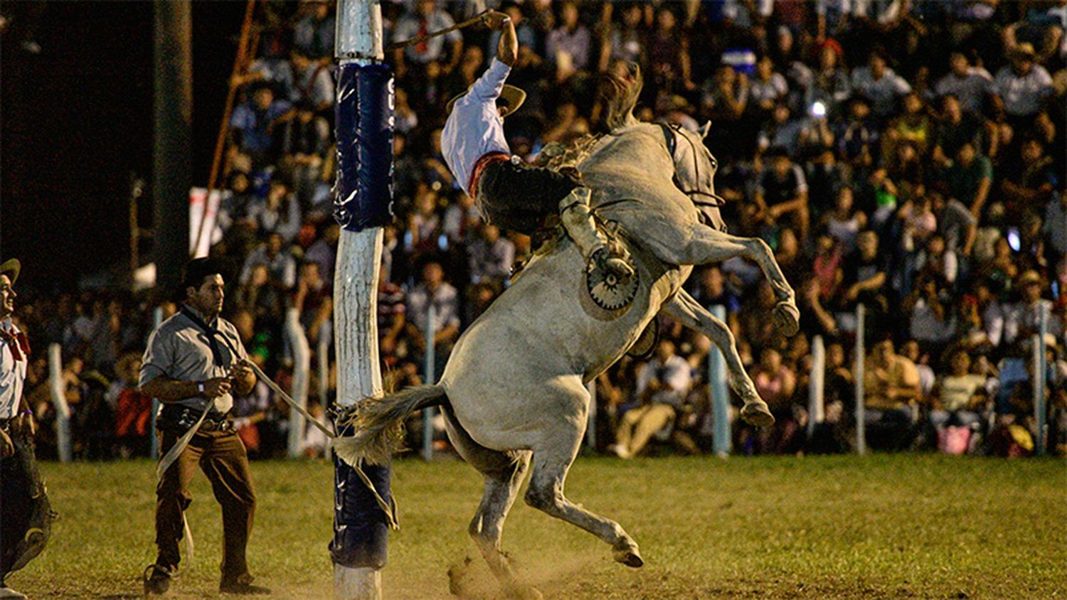 Festival de Jineteada y Folclore de Diamante: "El uso del casco será opcional"