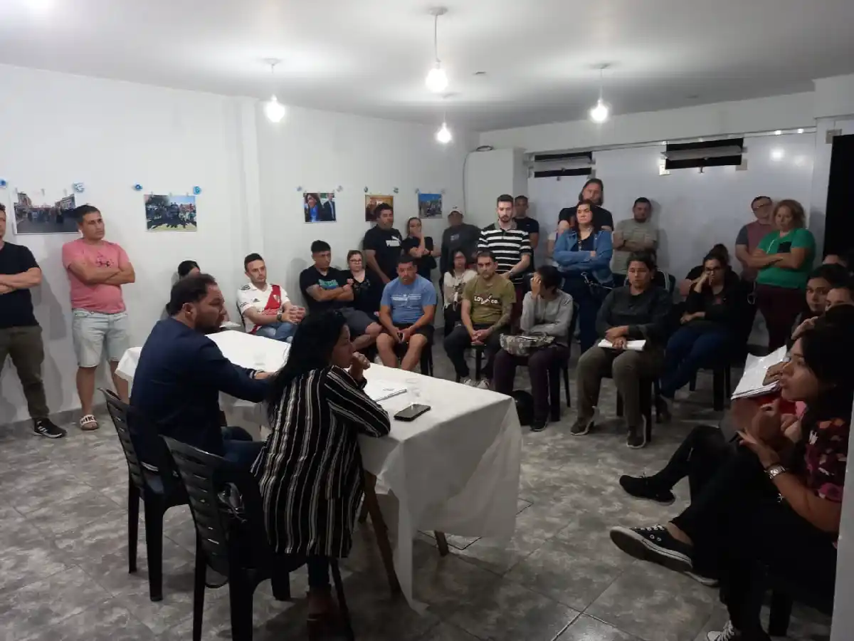 Vecinos del complejo Procrear expusieron su malestar por el administrador y las expensas