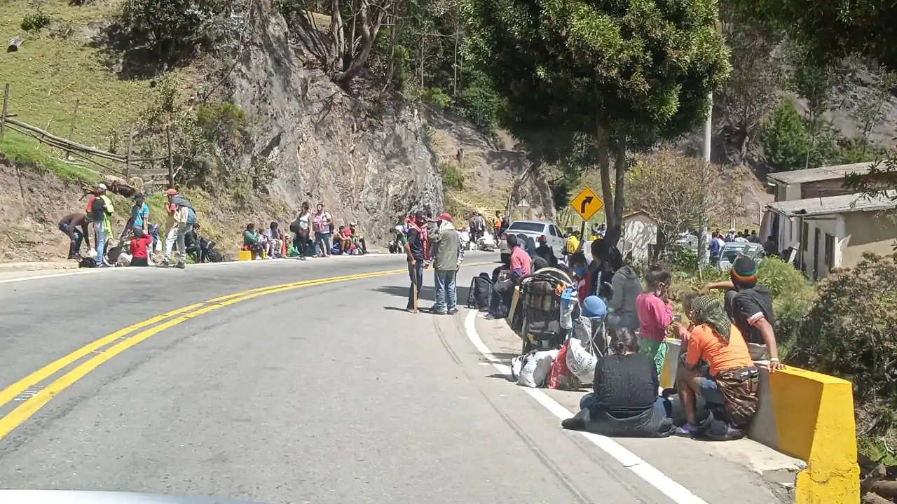 No pueden normalizar a los caminantes: alertó Karim Vera