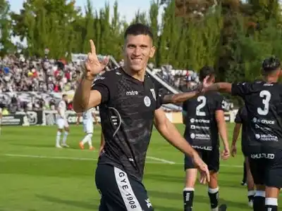 Deportivo Madryn y Gimnasia (M) se enfrentan por el ascenso