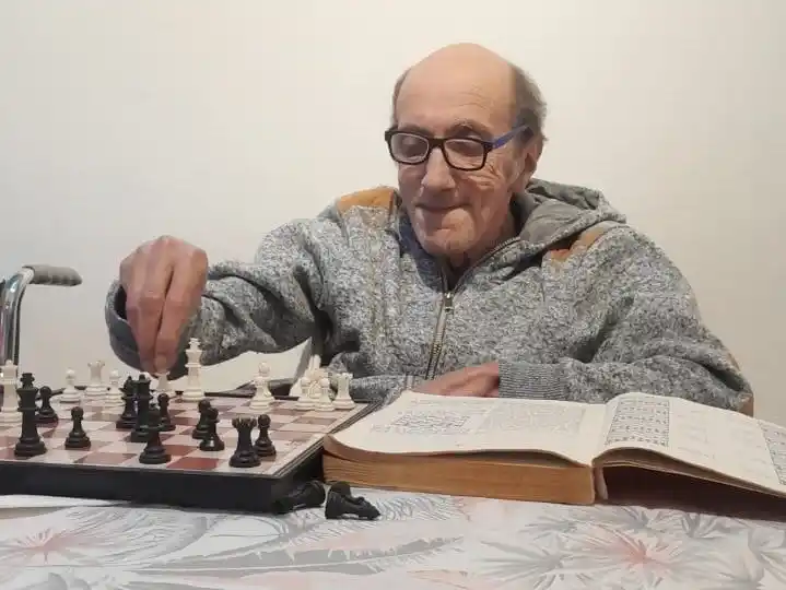 Fernández acompañó a varios exponentes del ajedrez por el mundo.