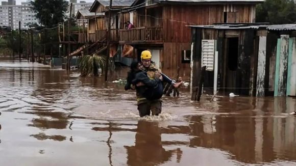 Ciclón extratropical deja al menos 22 muertos al sur de Brasil (+Video)