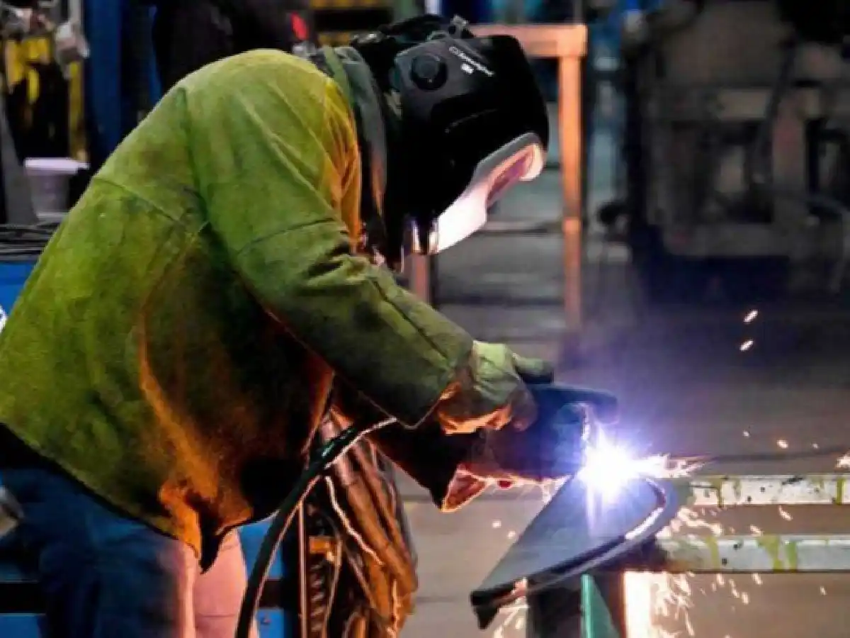 La actividad industrial creció 2,7% en septiembre tras dos meses de caída