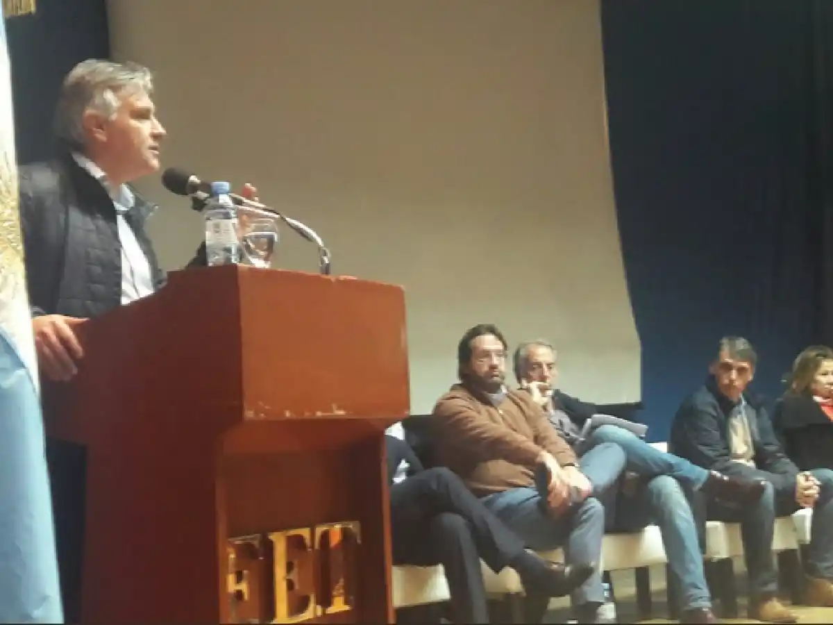 Llaryora crítico con la Nación: señaló que este modelo “solo profundizará la crisis”