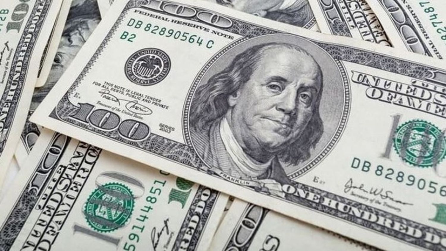 El dólar blue volvió a subir y alcanzó un nuevo récord