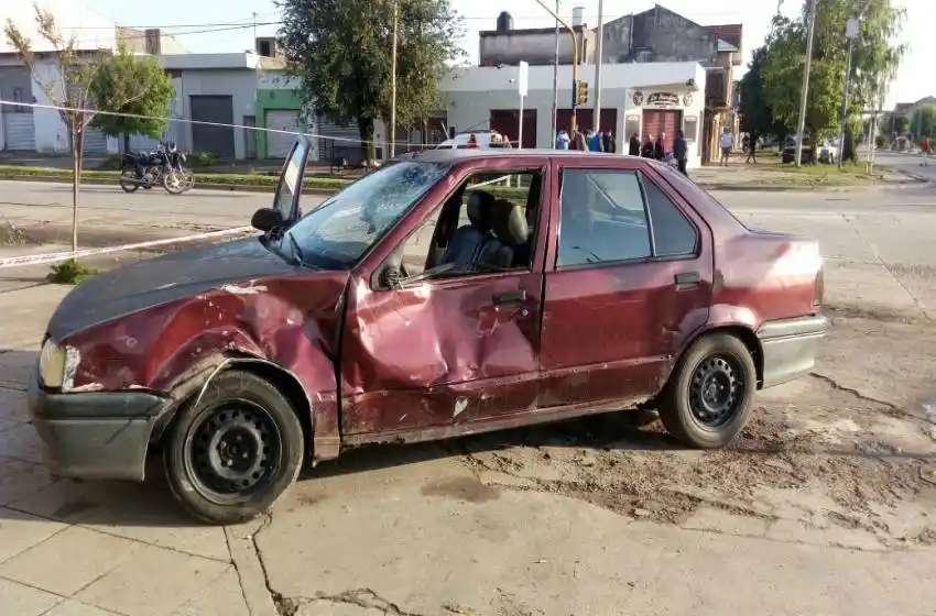 Murió un motociclista tras otro impactante choque con un auto