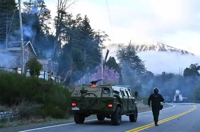 Villa Mascardi: al menos 12 detenidos en el desalojo a grupos mapuches