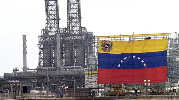 Trump ordenaría a otra petrolera estadounidense abandonar Venezuela, según WSJ