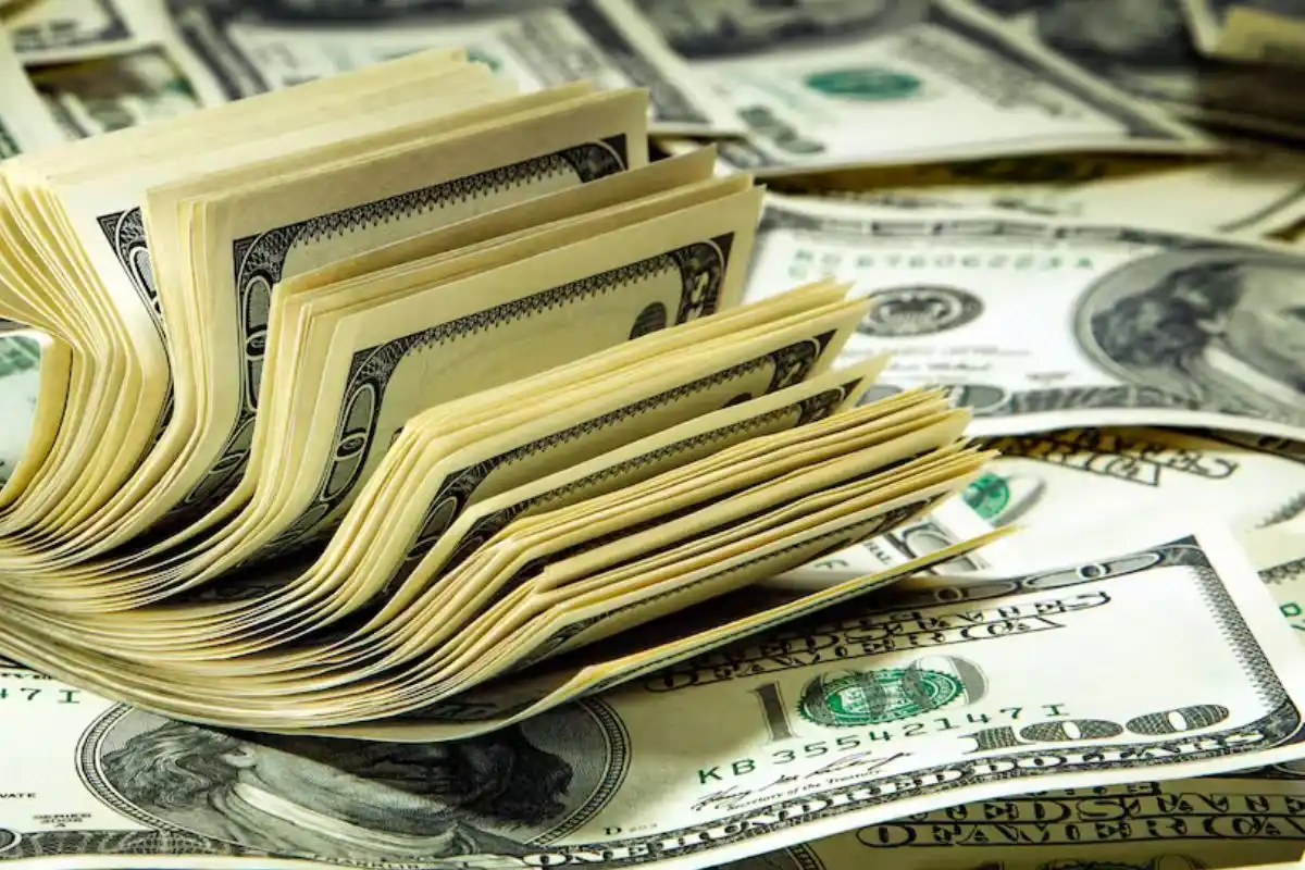 A partir de este mes, se reactiva el cupo mensual de compra de 200 dólares.