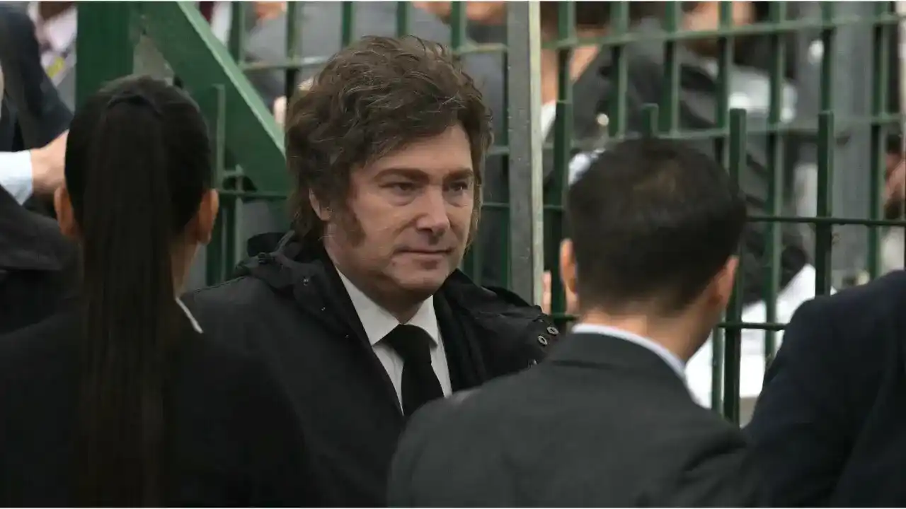 el Gobierno aseguró que no existe un contrato entre Milei y Hayden Davis - 1