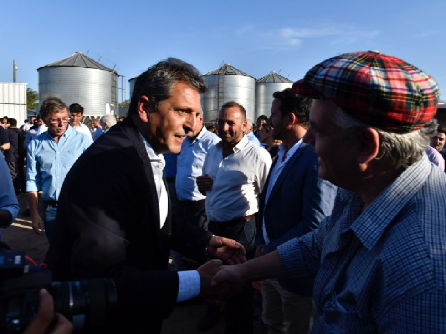 Massa presentó Impulso Tambero para compensar el precio de la leche a los productores por la sequía