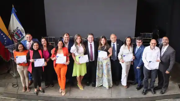 Alcaldía y Concejo Municipal de Chacao reconocieron desempeño de más de 150 profesionales de la comunicación (FOTOS+VIDEO)