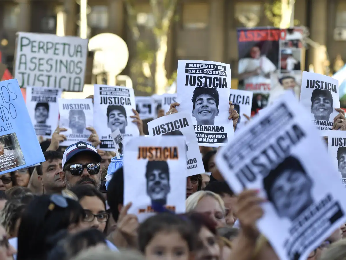 Multitudinario pedido de justicia y de prisión perpetua para los 10 rugbiers