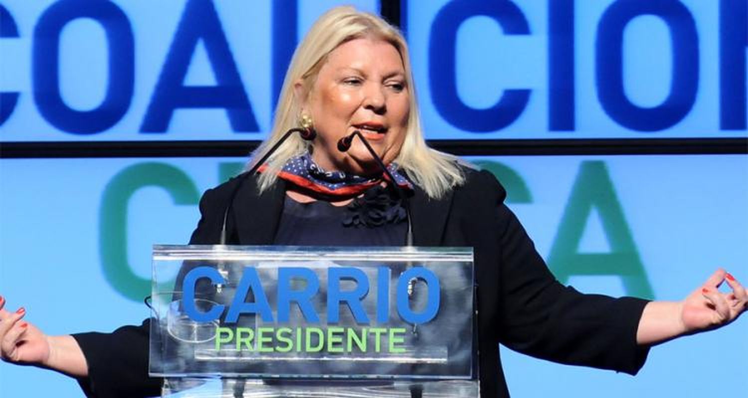 Elisa Carrió presenta su libro y sus propuestas presidenciales