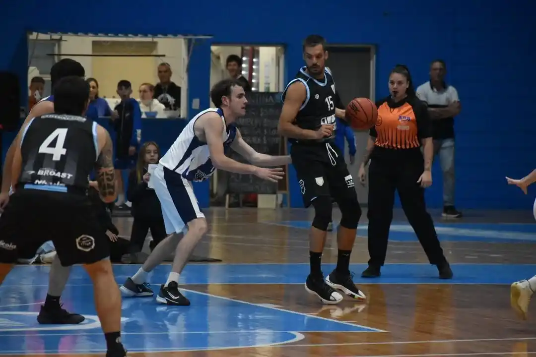 nicolás crotti basquet atletico - 7