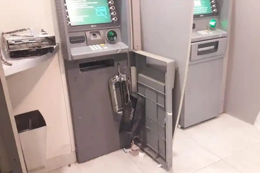 Zona sudoeste: violentaron un cajero automático en un presunto intento de robo