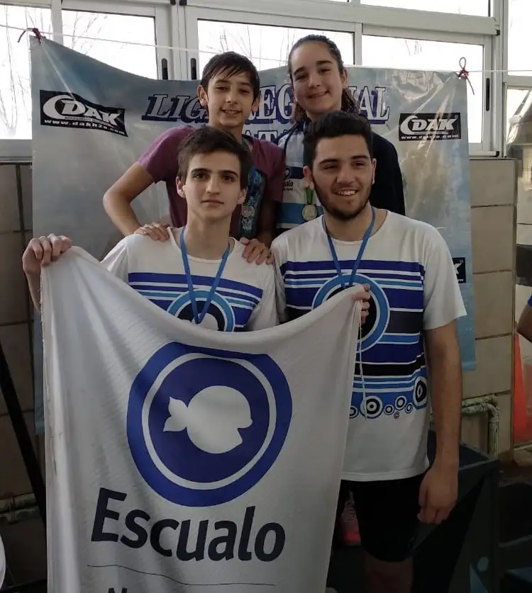 Escualo sigue en la cima de la Liga Regional