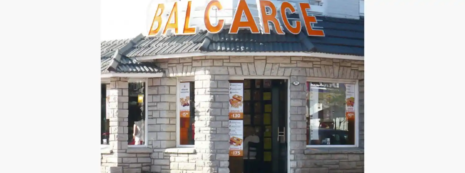 Pese a recibir un adelanto, trabajadores de "Balcarce" esperan los pagos adeudados