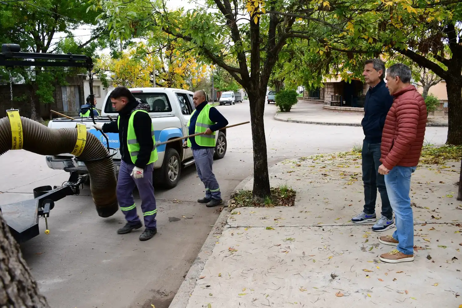 Campaña de recolección de hojas: el municipio refuerza tareas y suma un enfoque sustentable